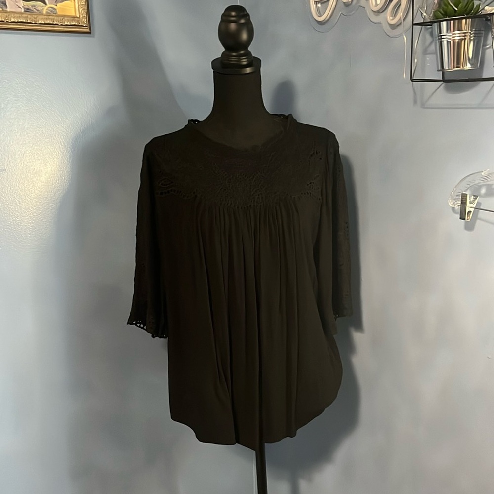 Chicos black blouse embroidered